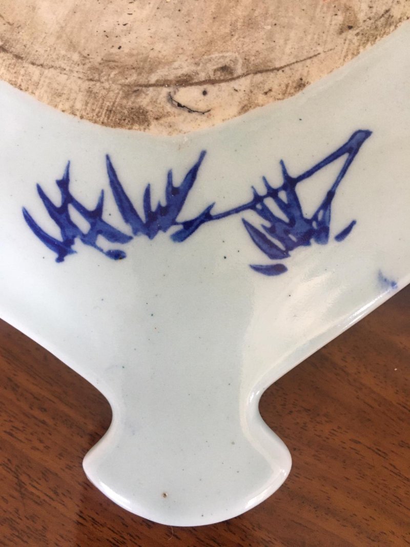 Unusual imari Style Fan Shaped Plate - Image 3